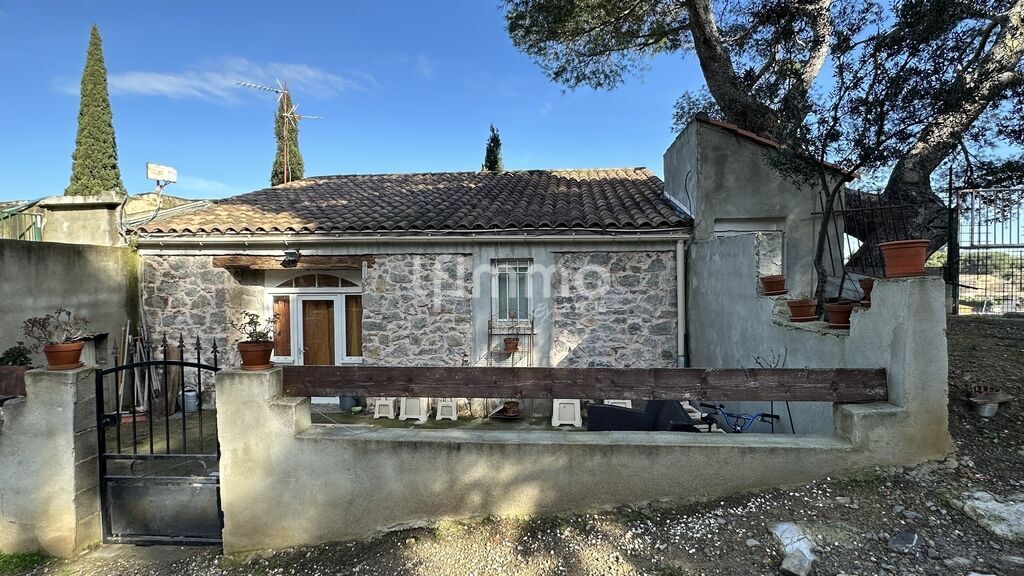 Photo 7 : Ensemble immobilier en pierre avec logements