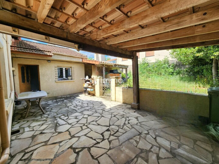 Photo 2 : Maison familiale avec jardin et dépendance