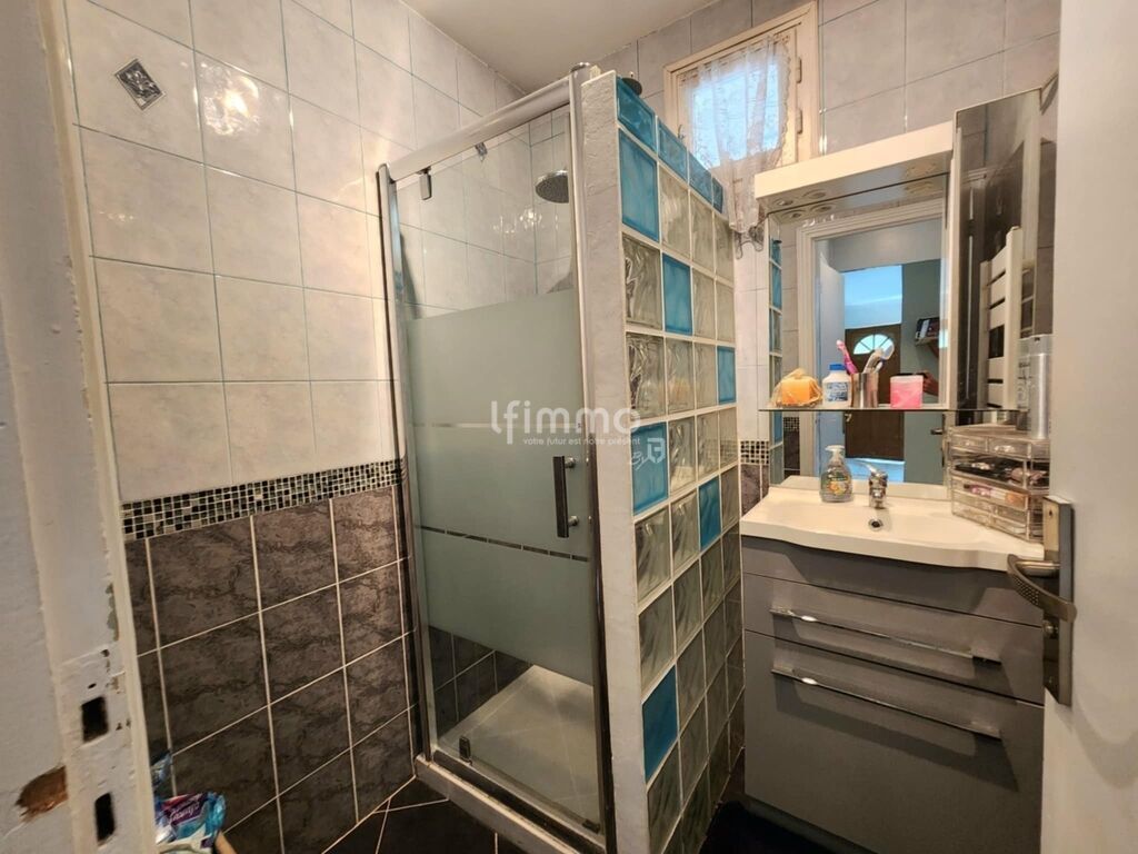 Photo 8 : Maison familiale avec jardin et dépendance