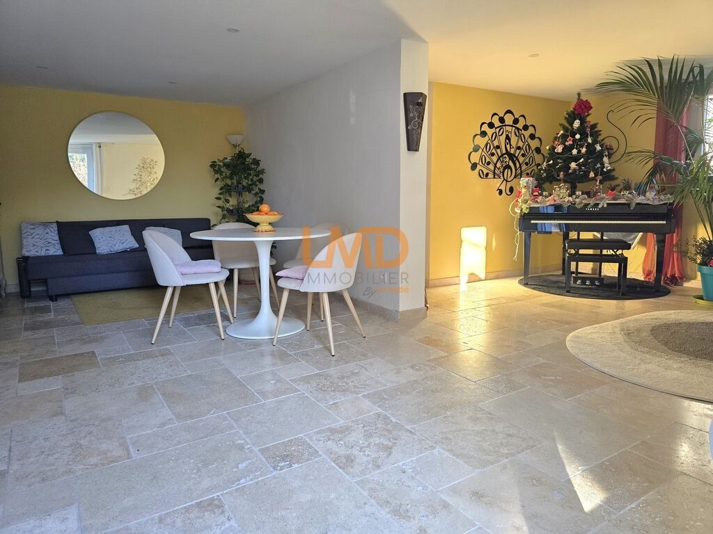 Photo 11 : Maison au calme avec deux logements et garage