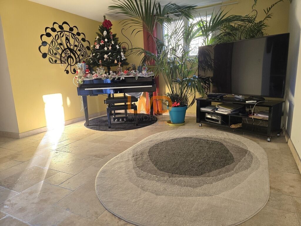 Photo 12 : Maison au calme avec deux logements et garage