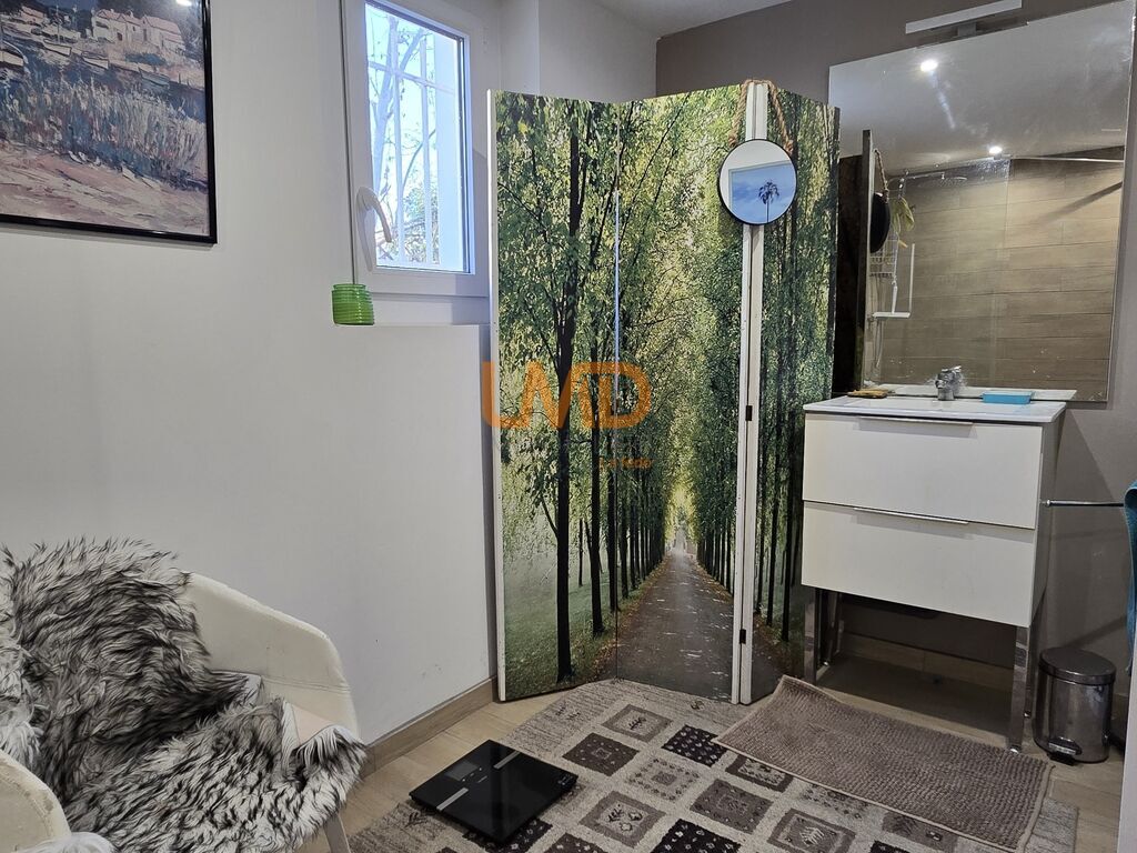 Photo 14 : Maison au calme avec deux logements et garage