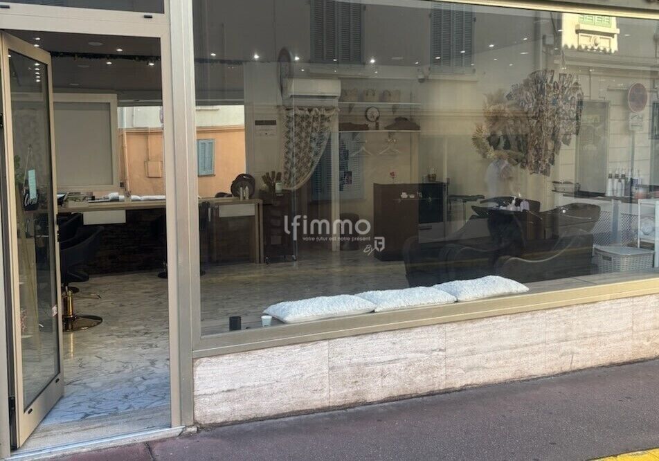 Photo 2 : Cannes 06400 St Nicolas, vente Fonds de Commerce 40 m²