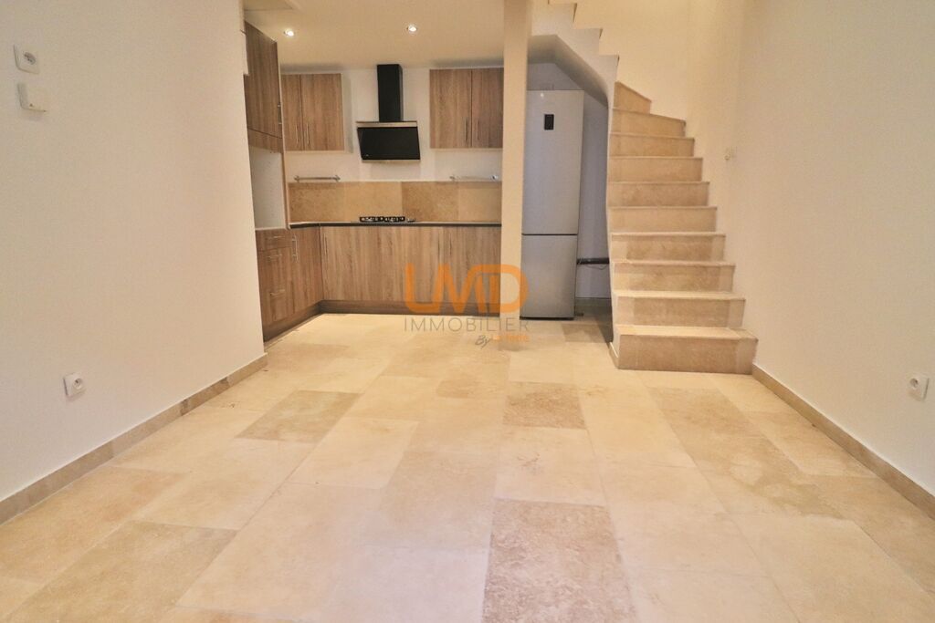 Photo 1 : Brue Auriac: triplex 46m2 entièrement refait