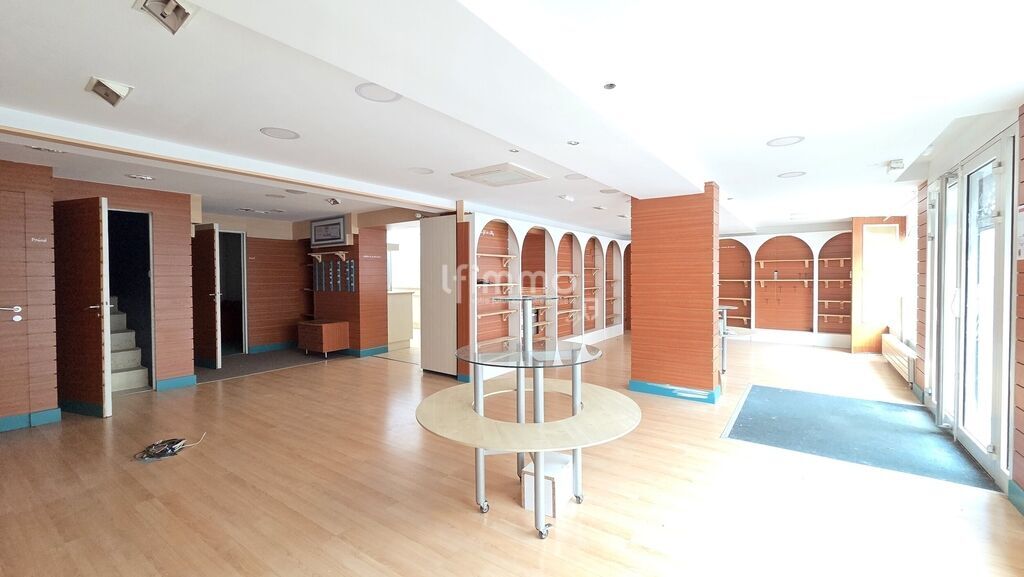 Photo 4 : Local commercial libre d'occupation