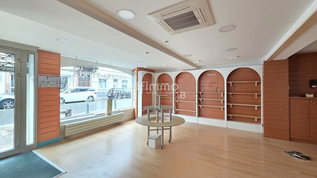 Photo 6 : Local commercial libre d'occupation