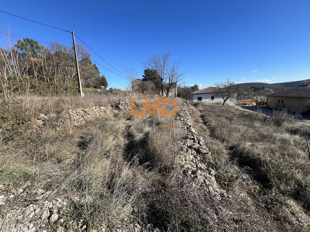 Photo 2 : Terrain de 997 m² – Vinezac limite Lachapelle sous Aubenas