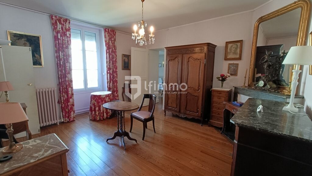 Photo 3 : Provins maison de ville 100m² et grenier 85 m² au calme. Petit e