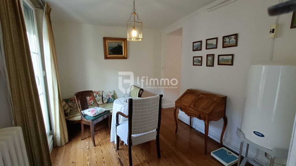 Photo 8 : Provins maison de ville 100m² et grenier 85 m² au calme. Petit e