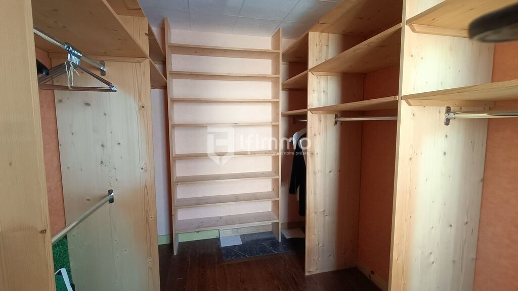 Photo 9 : Provins maison de ville 100m² et grenier 85 m² au calme. Petit e