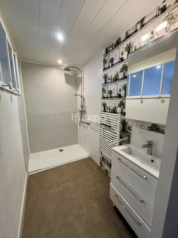 Photo 5 : Maison spacieuse au cœur du centre – Gros potentiel à révéler