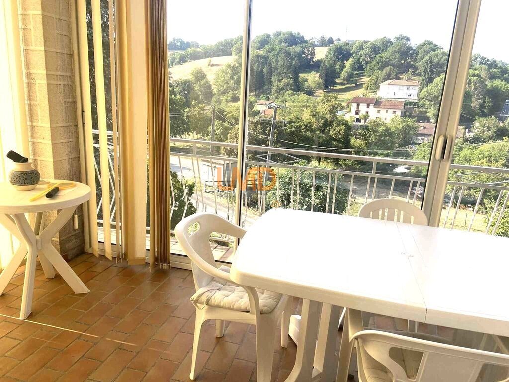 Photo 5 : Grande maison avec terrain