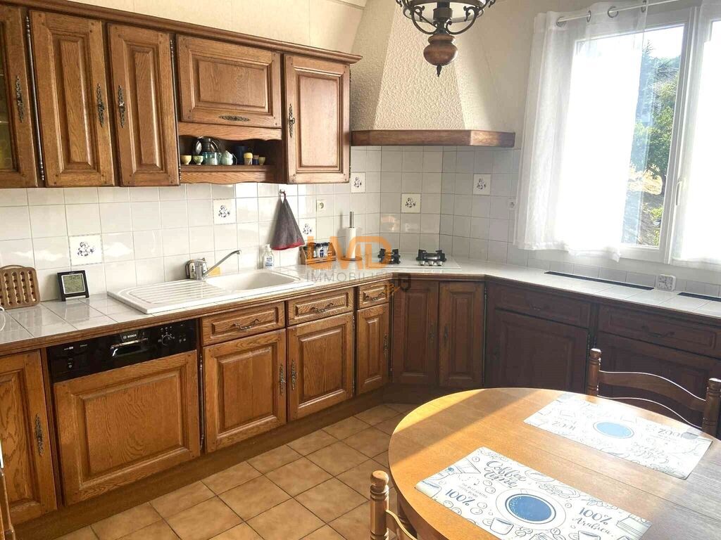 Photo 7 : Grande maison avec terrain