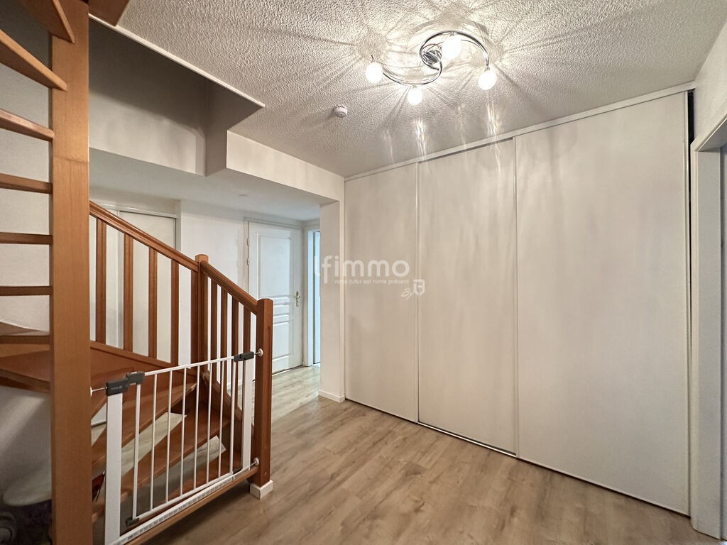 Photo 11 : Duplex 3 pièces avec terrasse, balcon et garage