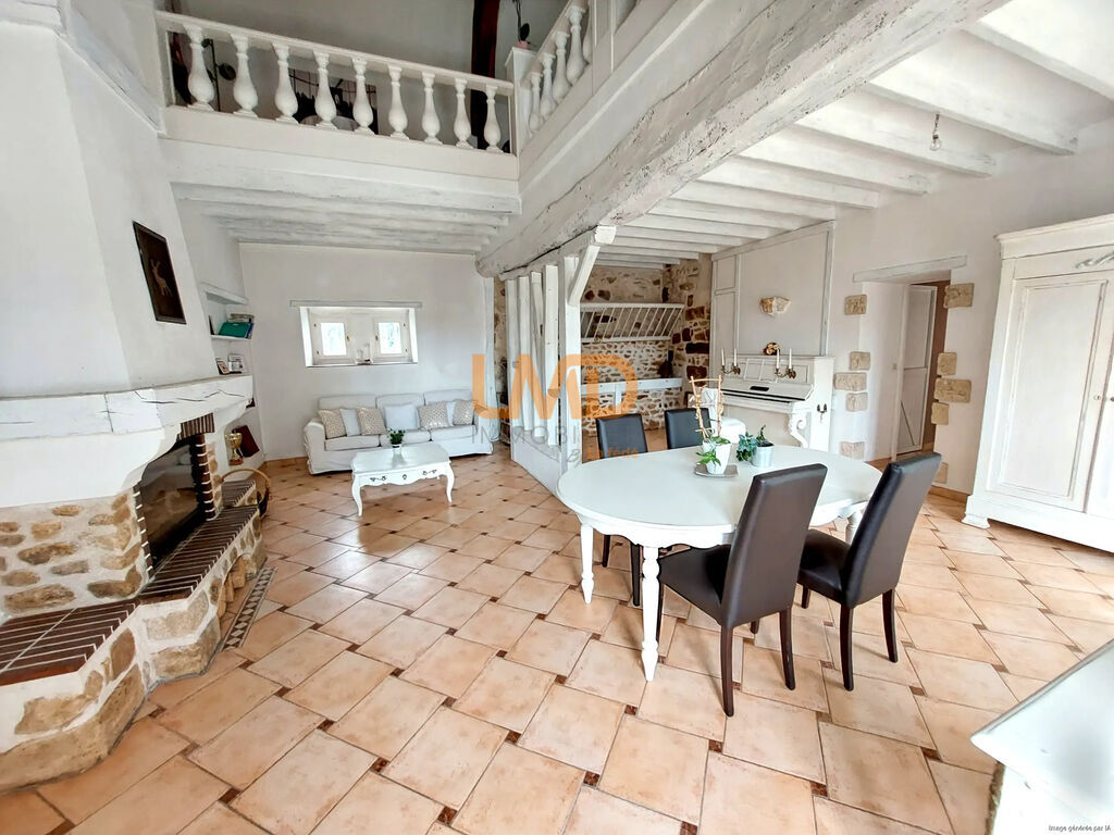 Photo 3 : Longueville, solide bâtisse avec dépendances, sur terrain clos d