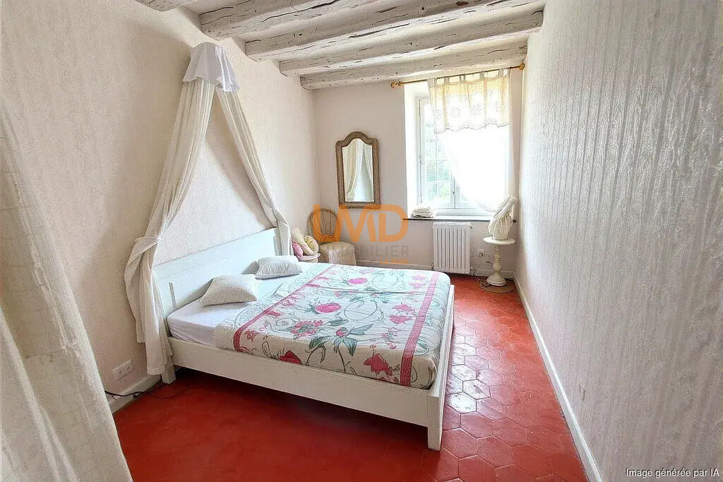 Photo 7 : Longueville, solide bâtisse avec dépendances, sur terrain clos d