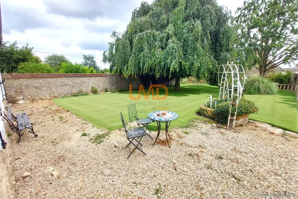 Photo 8 : Longueville, solide bâtisse avec dépendances, sur terrain clos d