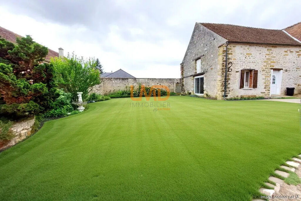 Photo 9 : Longueville, solide bâtisse avec dépendances, sur terrain clos d