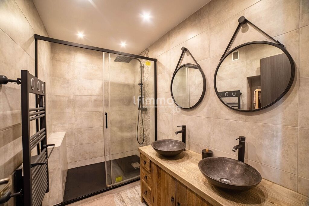 Photo 11 : Appartement T4/T5 refait à neuf et sa terrasse - 13010