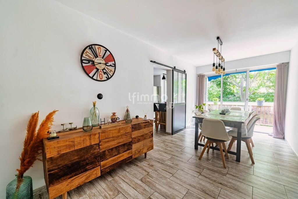 Photo 3 : Appartement T4/T5 refait à neuf et sa terrasse - 13010