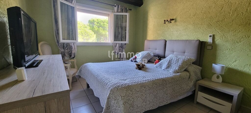 Photo 5 : Maison de caractère, piscine et jardin arboré