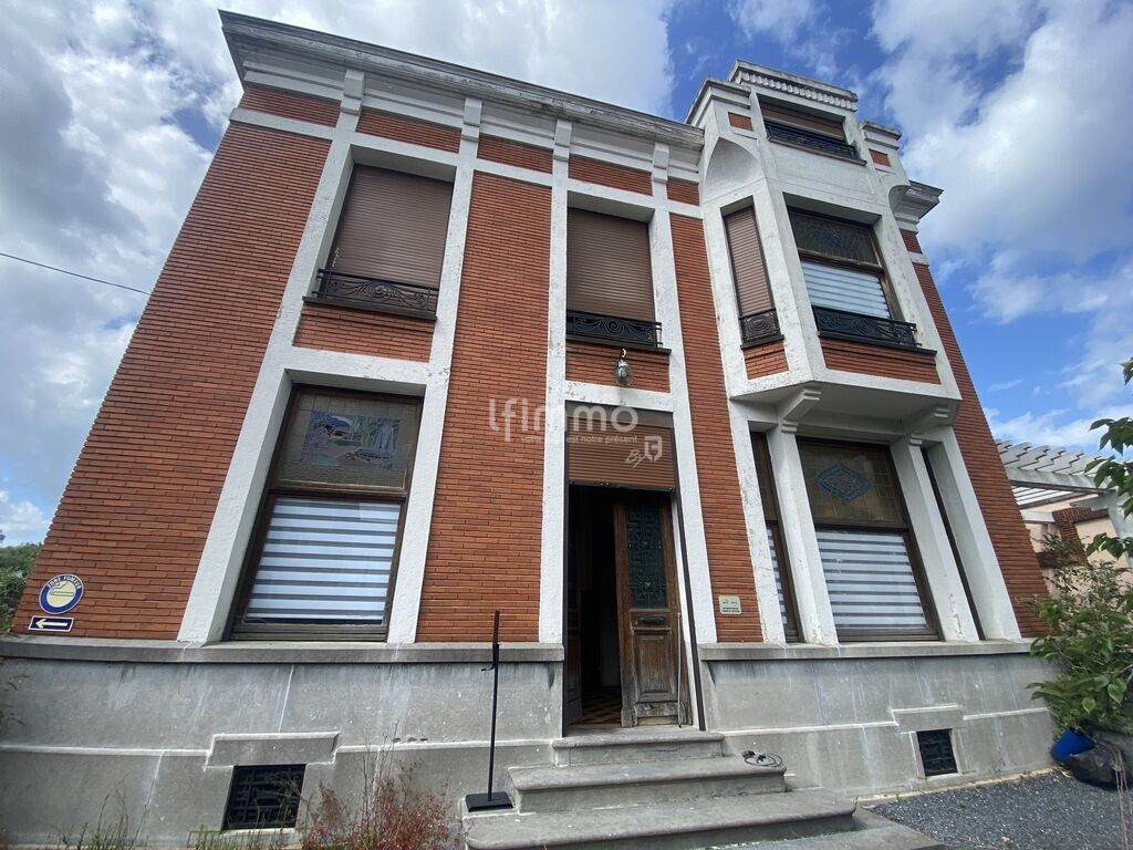 Photo 2 : Maison de maître authentique à fort potentiel