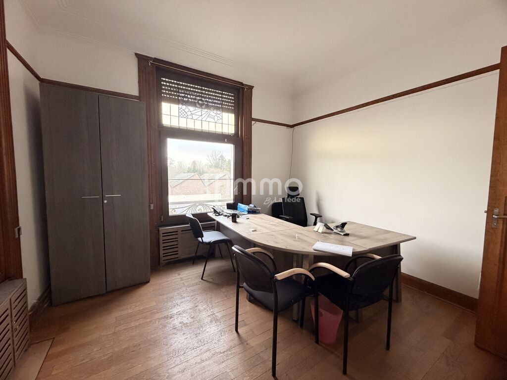 Photo 3 : Maison de maître authentique à fort potentiel