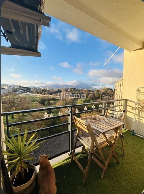 Photo 1 : T3/T4 65M2 Résidence Vert Parc 13009