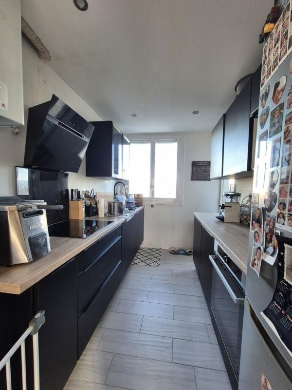 Photo 8 : T3/T4 65M2 Résidence Vert Parc 13009