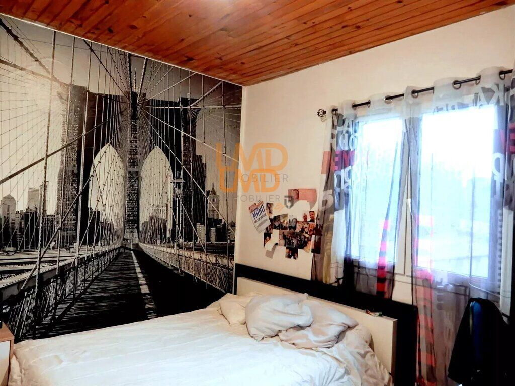 Photo 10 : maison - 3 chambres - cour - garage