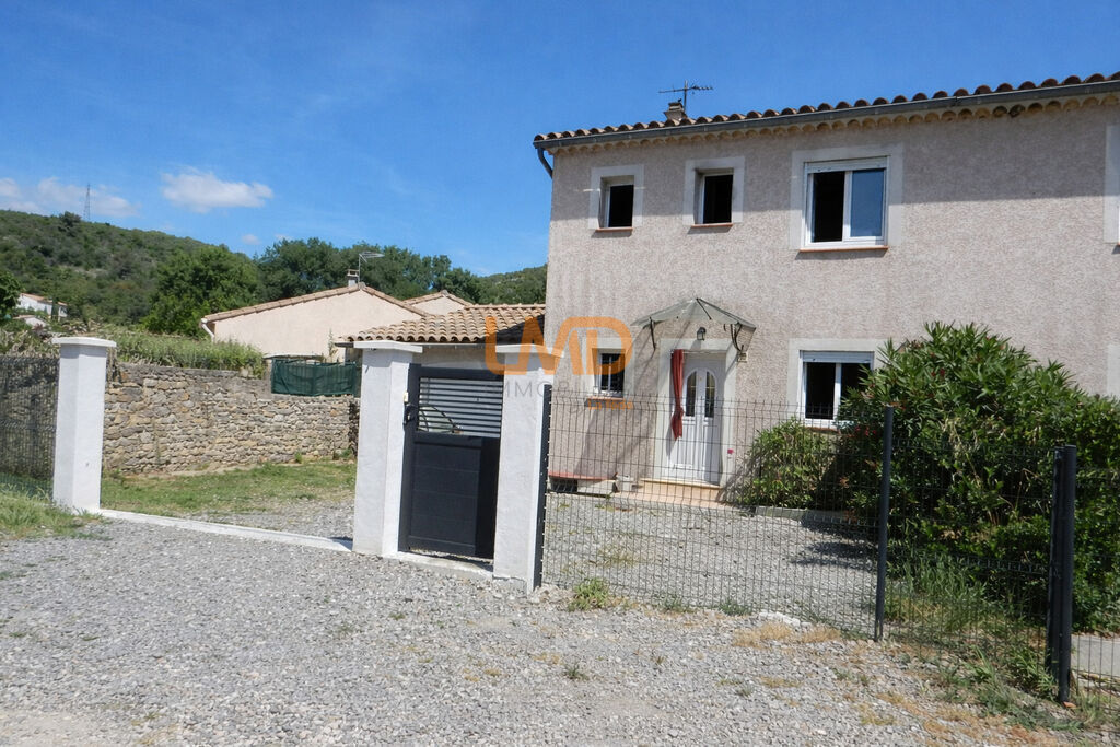 Photo 1 : maison - 3 chambres - cour - garage