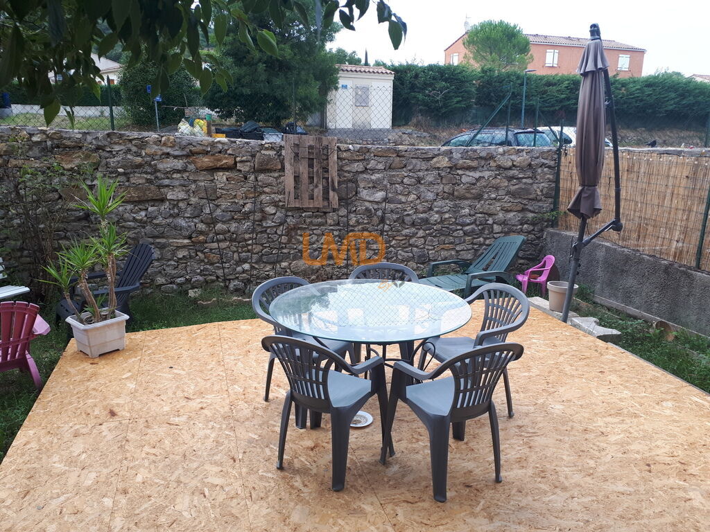 Photo 2 : maison - 3 chambres - cour - garage