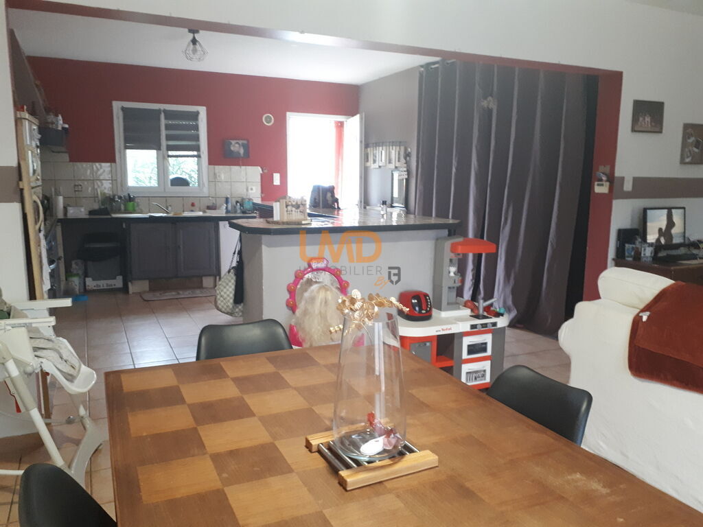 Photo 6 : maison - 3 chambres - cour - garage