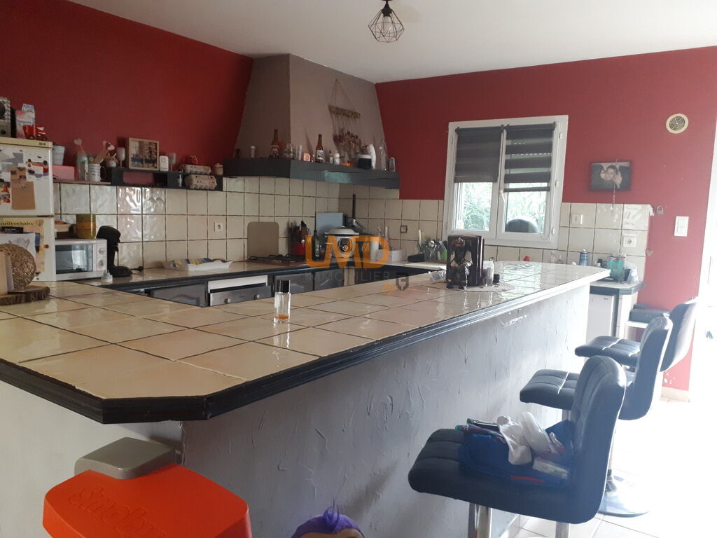 Photo 7 : maison - 3 chambres - cour - garage