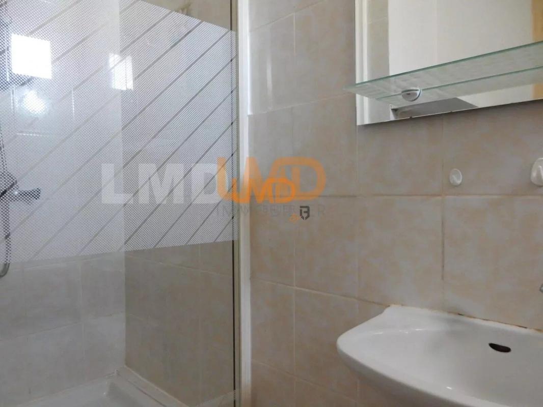 Photo 8 : Maison en pierre - 2 appartements - Garage - Terrain