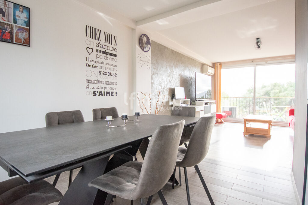 Photo 1 : Dernier étage au calme – T3 lumineux avec balcon, cave et parkin