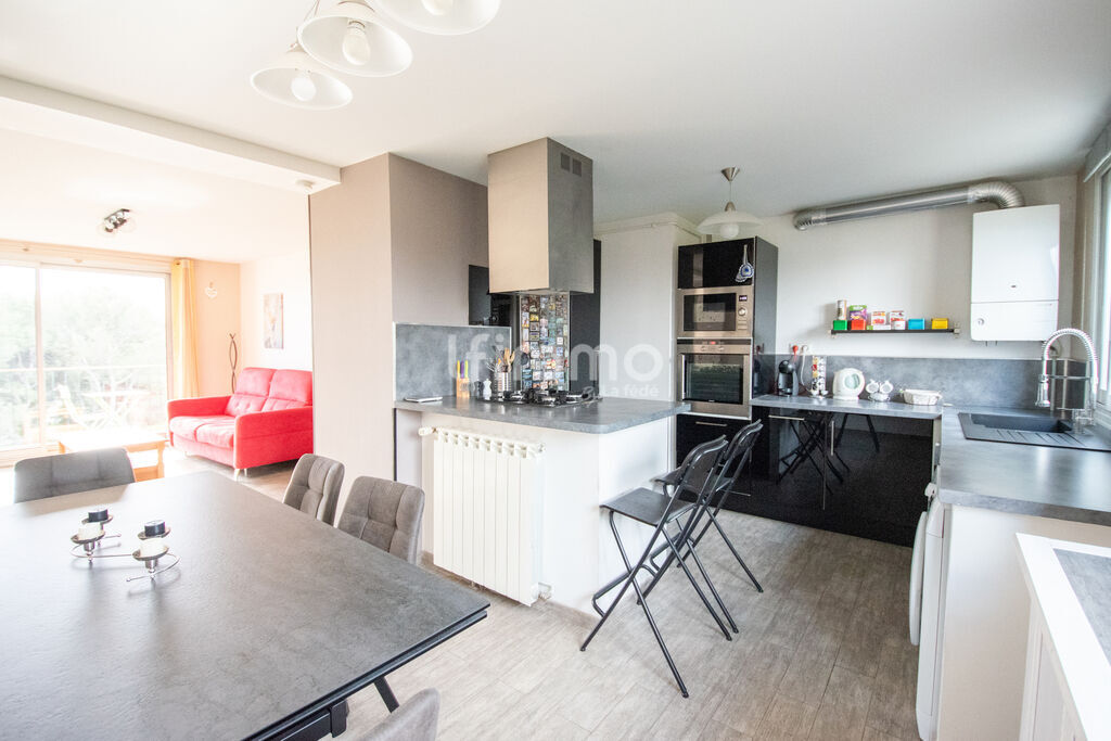 Photo 3 : Dernier étage au calme – T3 lumineux avec balcon, cave et parkin