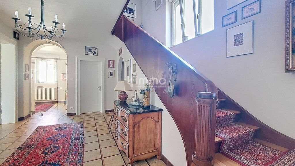 Photo 2 : Maison bourgeoise 277m2 sur 12,5 ares