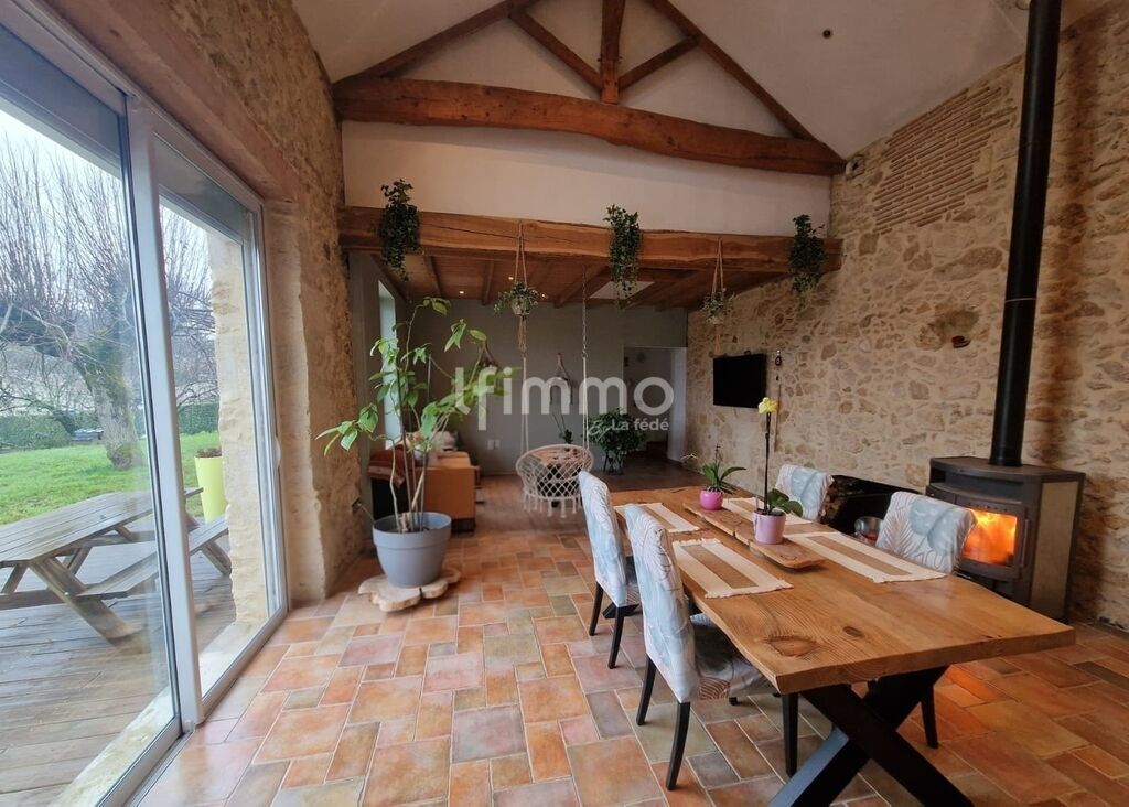 Photo 2 : Maison familiale - 163m2 habitable + 50m2 à aménager - Piscine