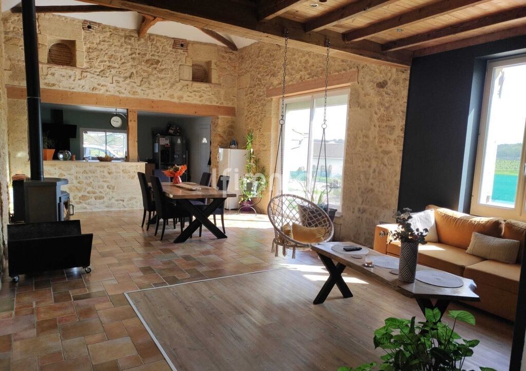 Photo 3 : Maison familiale - 163m2 habitable + 50m2 à aménager - Piscine