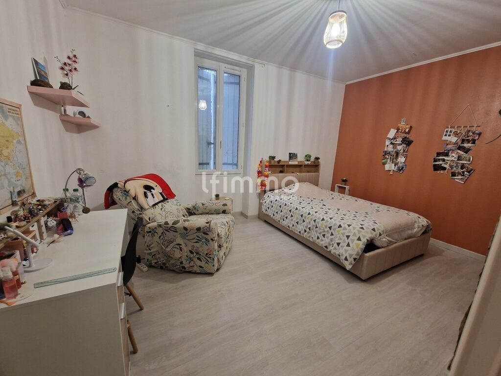 Photo 5 : Maison familiale - 163m2 habitable + 50m2 à aménager - Piscine