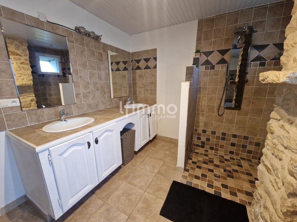 Photo 7 : Maison familiale - 163m2 habitable + 50m2 à aménager - Piscine