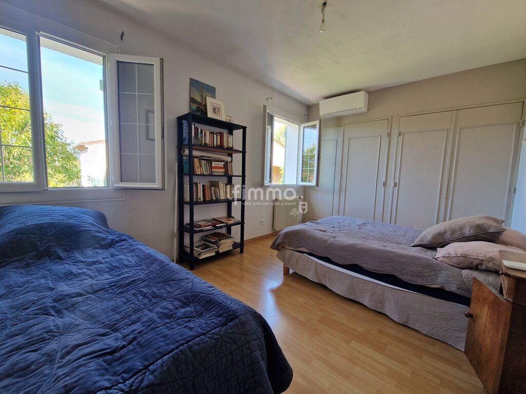 Photo 7 : Villa T7 avec piscine, garage et terrain