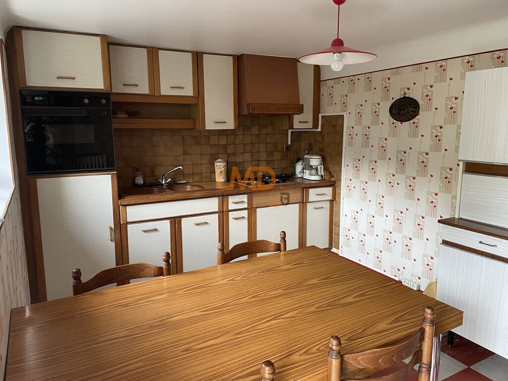 Photo 14 : Maison T7 en pierre sur sous-sol complet avec 816m² de terrain