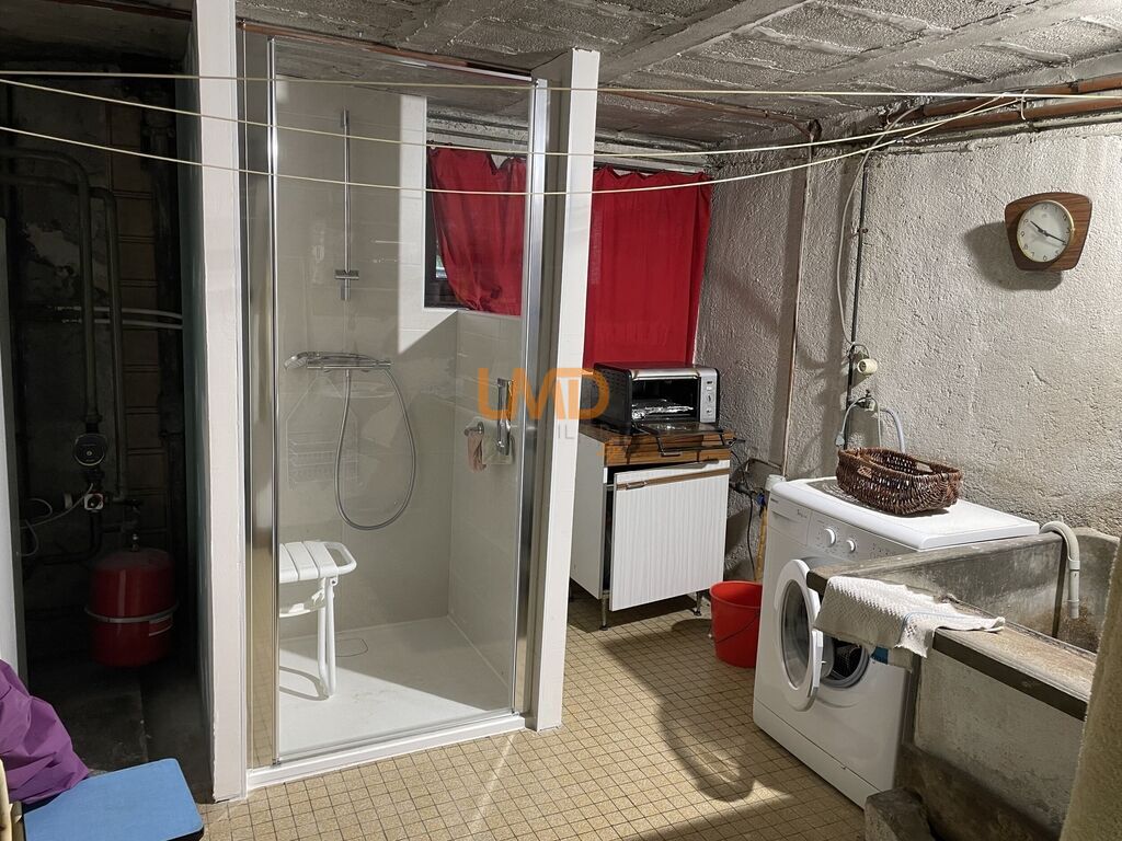 Photo 18 : Maison T7 en pierre sur sous-sol complet avec 816m² de terrain