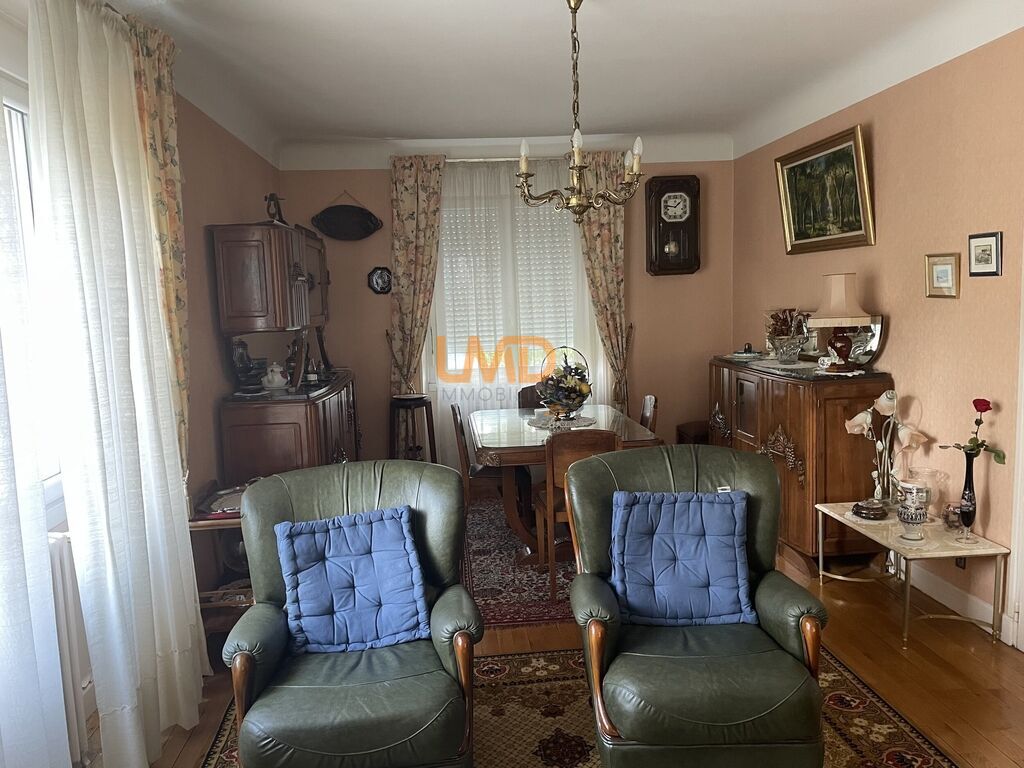 Photo 4 : Maison T7 en pierre sur sous-sol complet avec 816m² de terrain