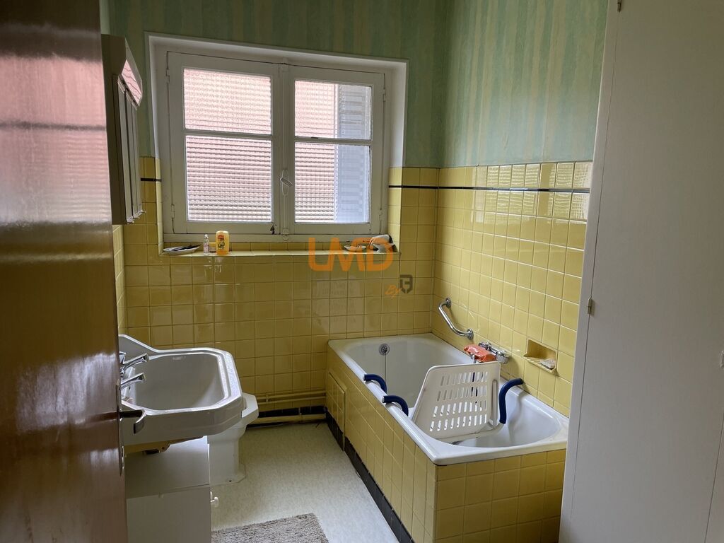 Photo 8 : Maison T7 en pierre sur sous-sol complet avec 816m² de terrain