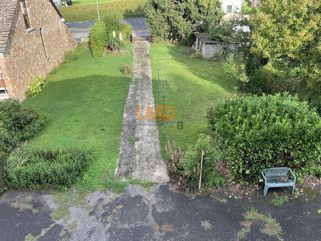 Photo 9 : Maison T7 en pierre sur sous-sol complet avec 816m² de terrain