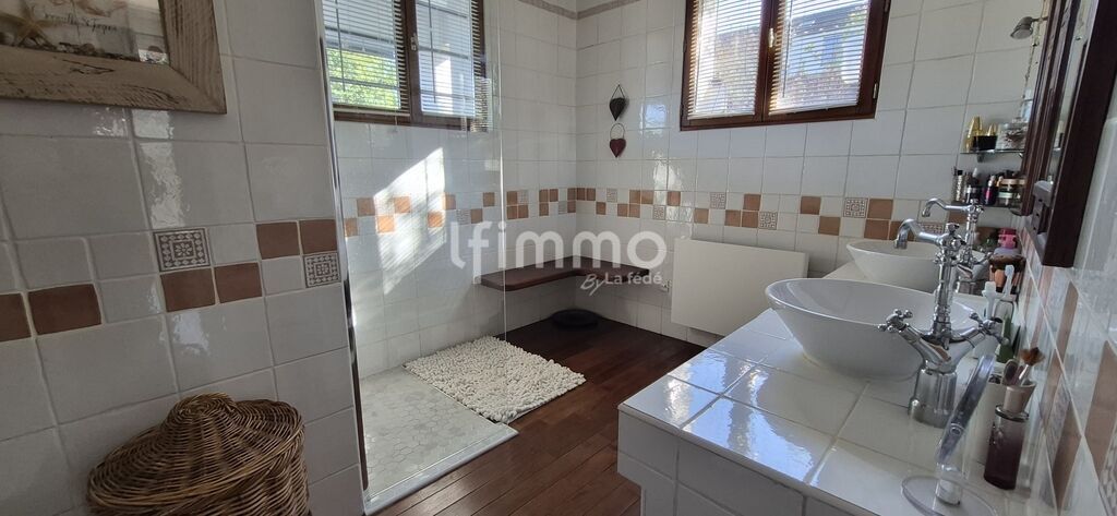 Photo 14 : Propriété moderne & lumineuse avec piscine à Jablines