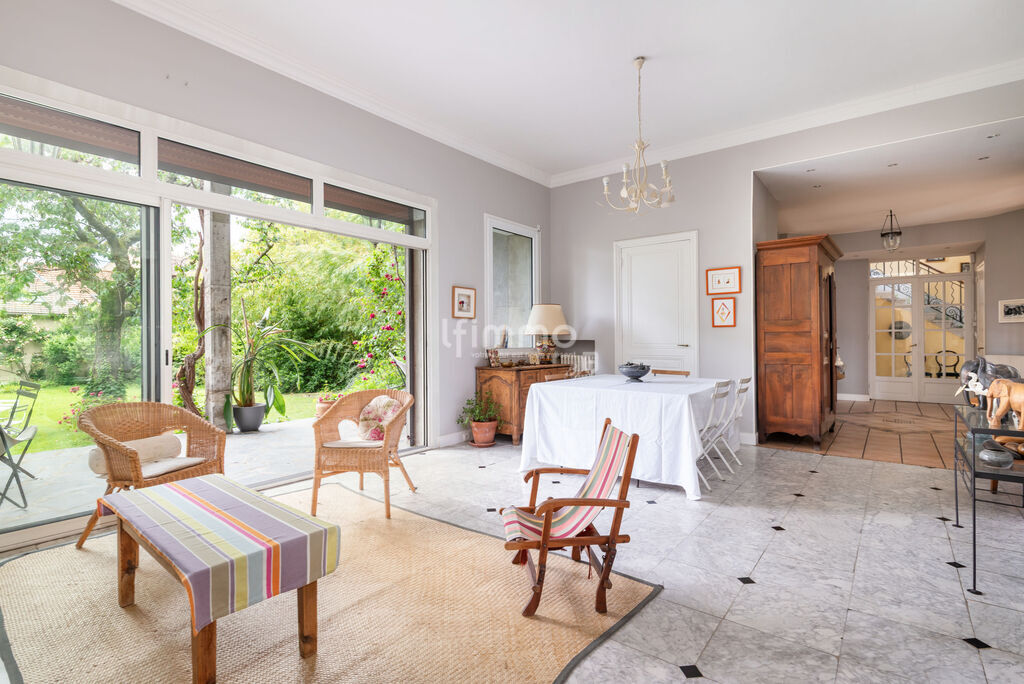 Photo 10 : St Chamond Maison 355 m² + dépendance  + jardin 1130 m²